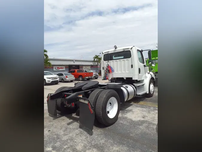 2018 FREIGHTLINER M2-112