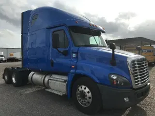 2018 FREIGHTLINER X12564ST