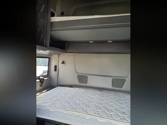 2020 NAVISTAR INTERNATIONAL LT625 SLPR CAB