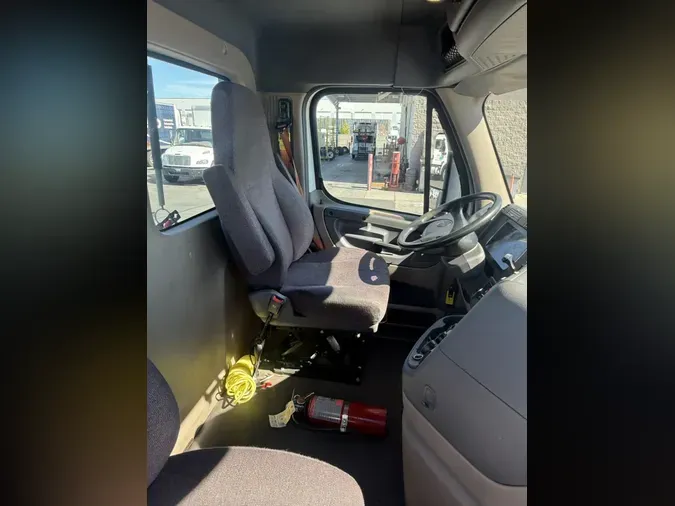 2020 FREIGHTLINER/MERCEDES CASCADIA 125