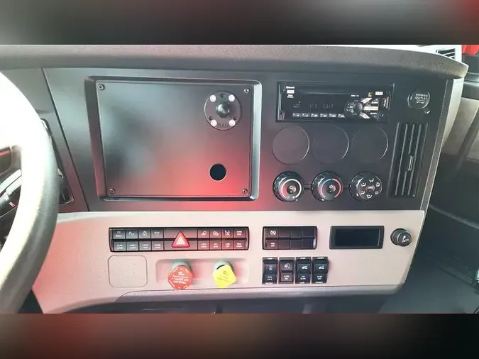 2022 FREIGHTLINER CA126