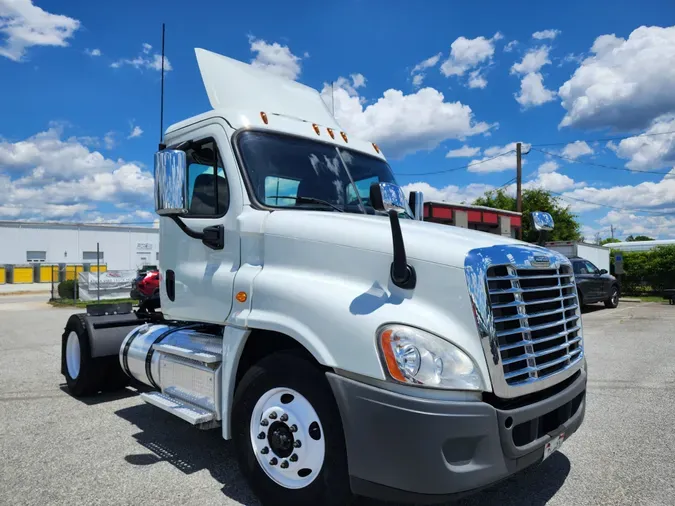 2019 FREIGHTLINER/MERCEDES CASCADIA 125