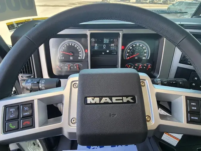2026 MACK GR84B