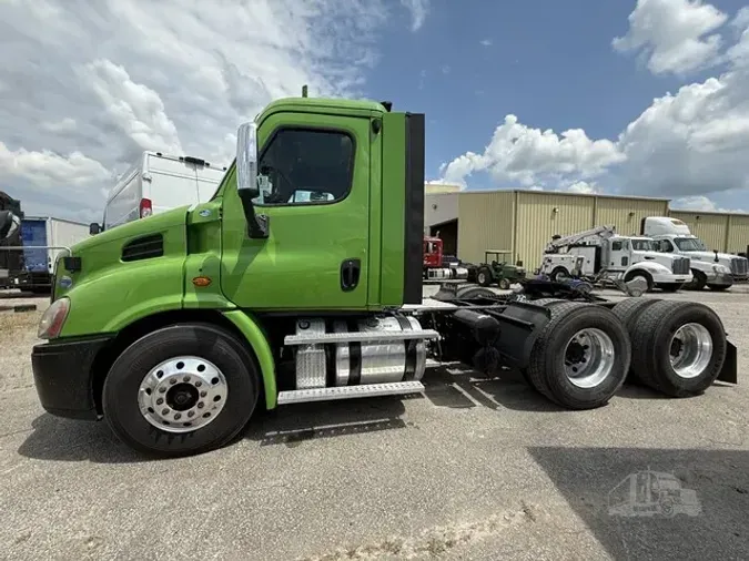 2018 FREIGHTLINER CASCADIA 113