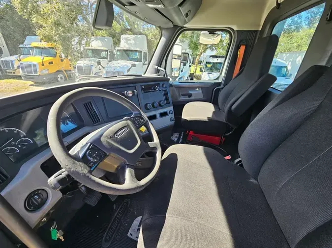 2020 FREIGHTLINER/MERCEDES NEW CASCADIA 1268ac28230cd5e3b25e3a40baa2b619e5f