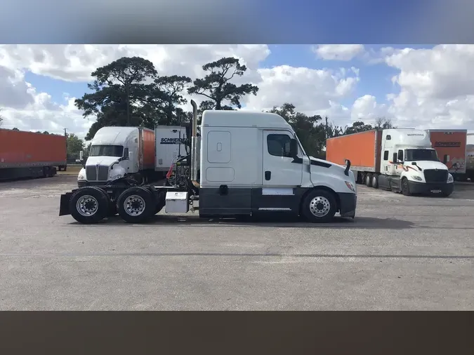 2020 Freightliner Cascadia 1268ac41380dee953fdaee82723d5e9ca28