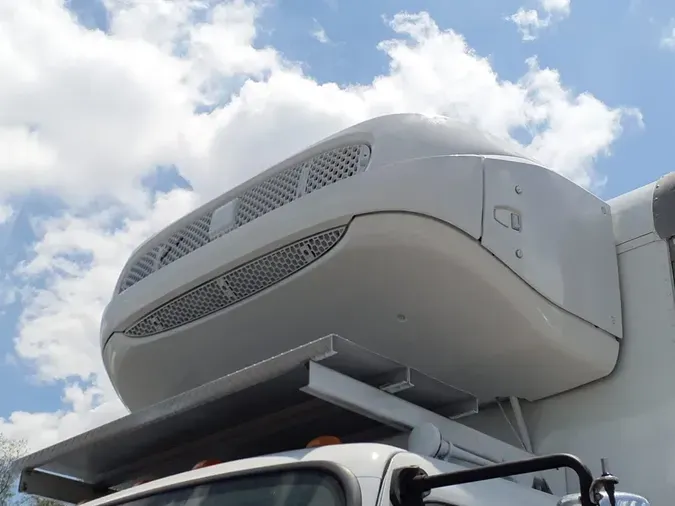 2015 FREIGHTLINER/MERCEDES M2 106