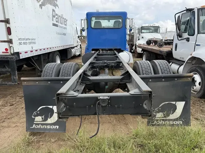 2021 PETERBILT 337