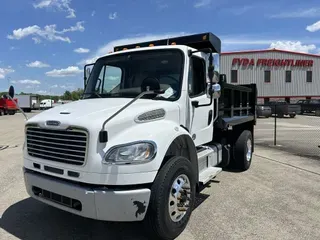 2015 Freightliner BUSINESS CLASS M2 106