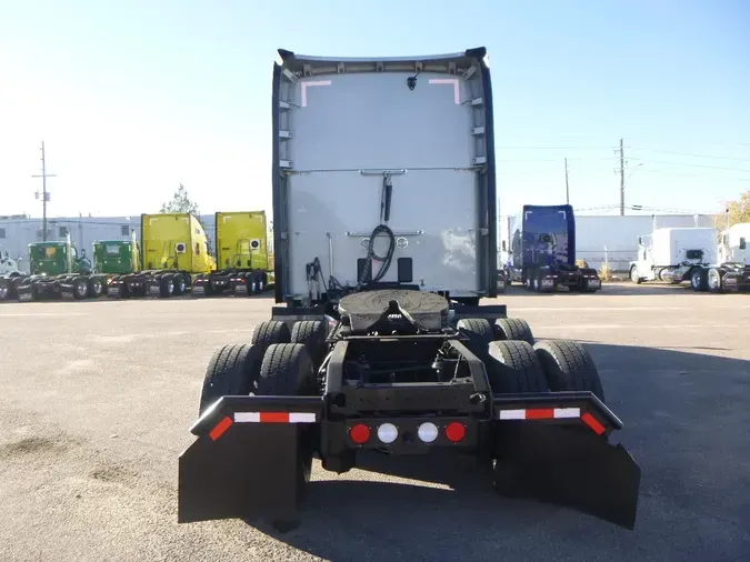 2023 Kenworth T680