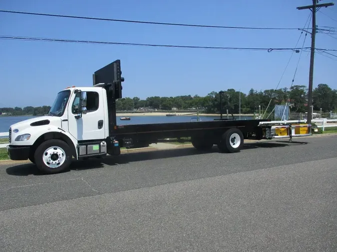 2016 FREIGHTLINER M2