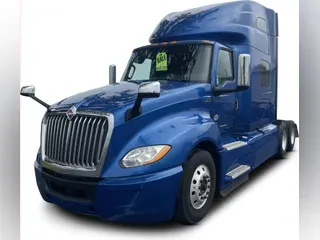 2020 International LT625
