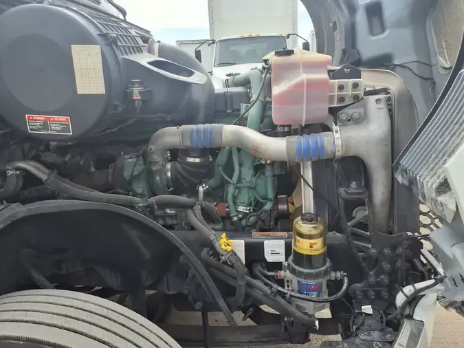 2020 VOLVO VNL64T-7608ac8f35ac91ba017fef6ccf85372267b