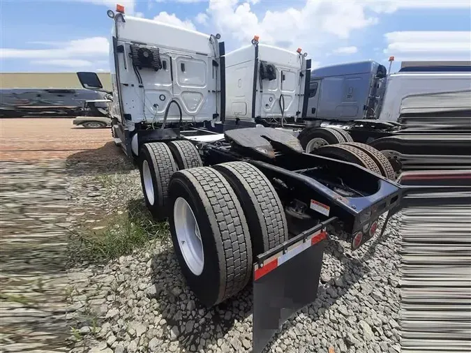 2019 FREIGHTLINER CA126