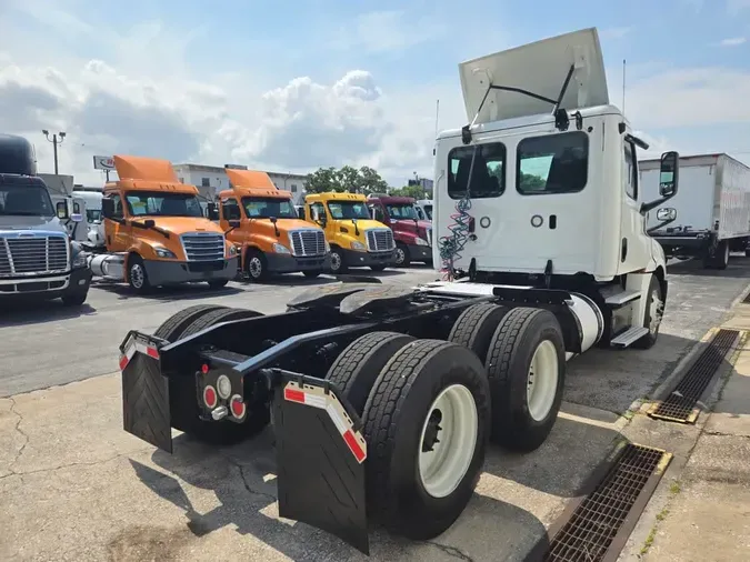 2018 FREIGHTLINER NEW CASCADIA PX12664
