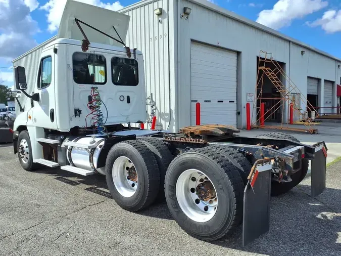 2019 FREIGHTLINER CASCADIA 125