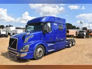 2016 VOLVO VNL64T730