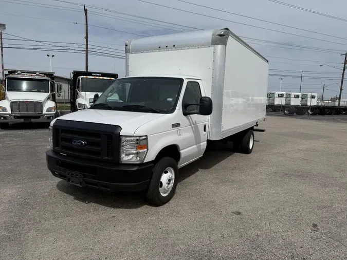 2019 Ford E-450