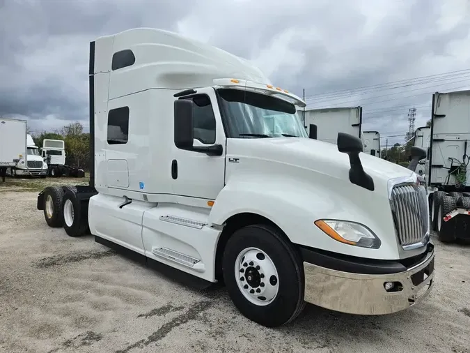 2020 NAVISTAR INTERNATIONAL LT625 SLPR CAB