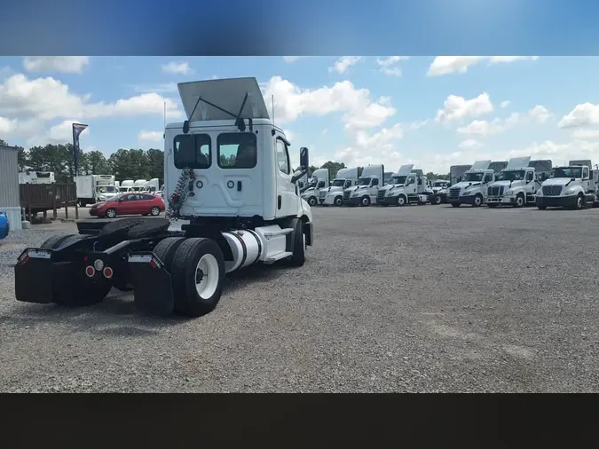 2019 FREIGHTLINER/MERCEDES NEW CASCADIA 116