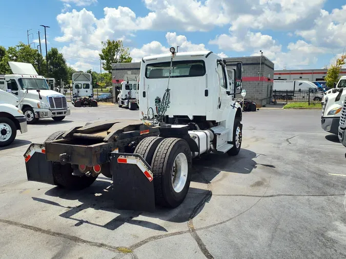 2017 FREIGHTLINER/MERCEDES M2 106