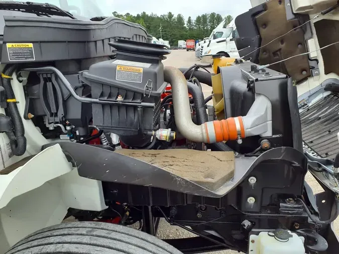 2018 NAVISTAR INTERNATIONAL 4300LP (4X2)