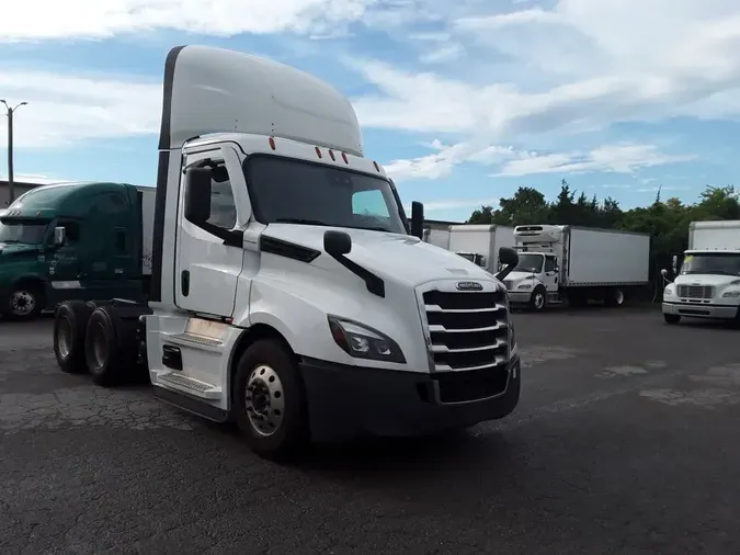 2022 FREIGHTLINER/MERCEDES NEW CASCADIA PX126648ae5517eb8d59c157eeca0daf2fb5672