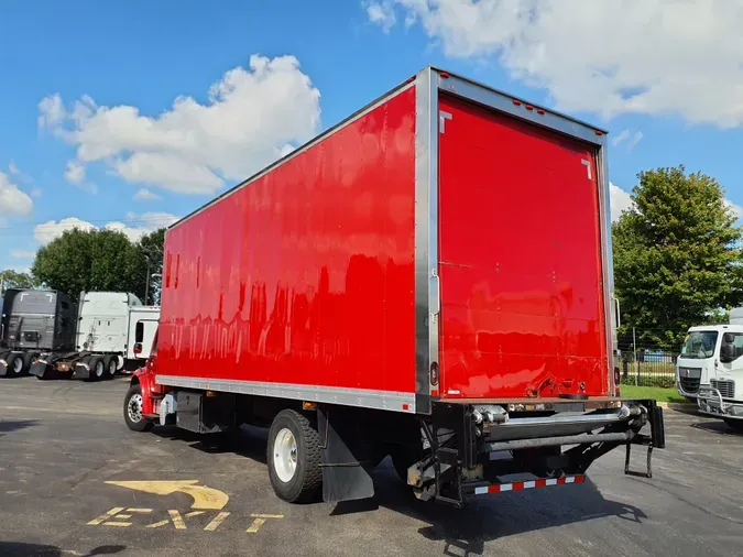 2017 FREIGHTLINER/MERCEDES M2 106