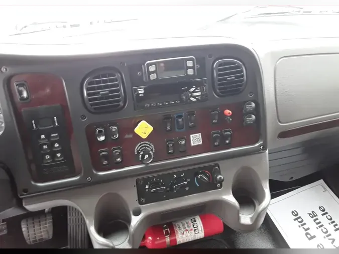 2019 FREIGHTLINER/MERCEDES M2 106