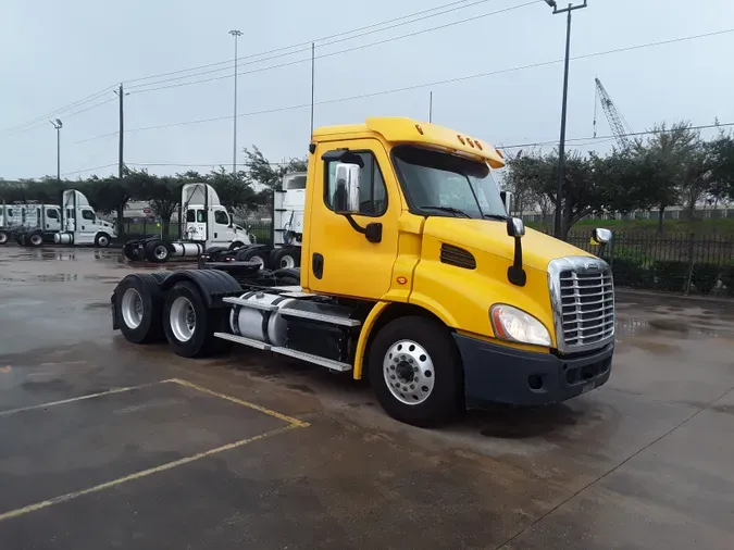 2018 FREIGHTLINER/MERCEDES CASCADIA 113