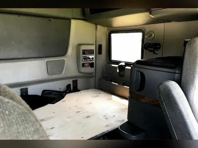2021 INT LT625 6x4