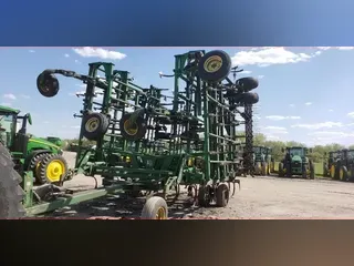 2006 John Deere 2210