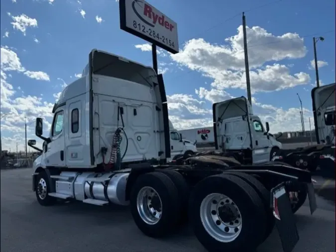 2020 FREIGHTLINER/MERCEDES NEW CASCADIA 116