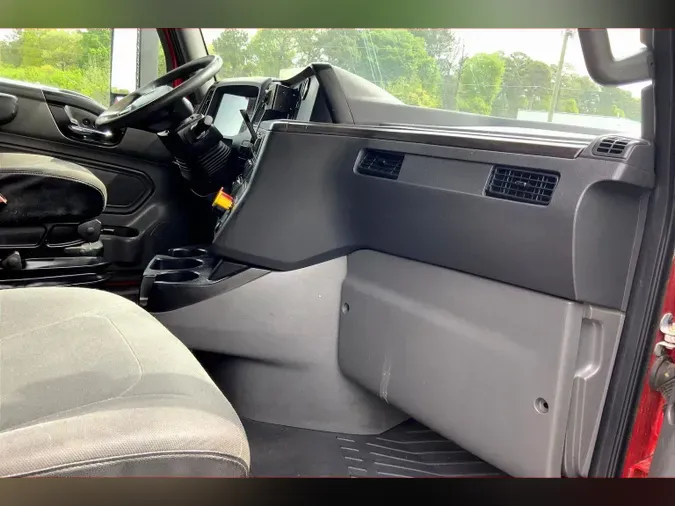 2023 INT LT625 6X48af76c24f4a8aa5a2f5409cc670bede3