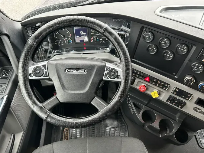 2023 Freightliner Cascadia