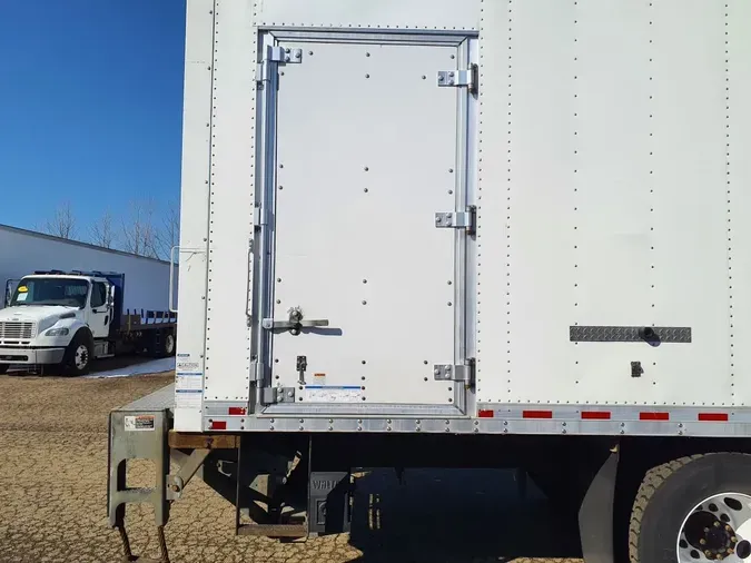 2019 FREIGHTLINER/MERCEDES M2 106