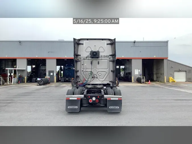 2021 Freightliner Cascadia