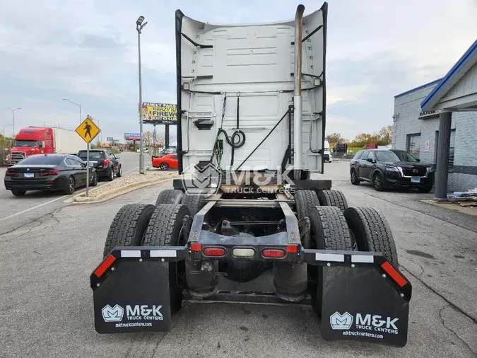 2021 VOLVO VNL64T760