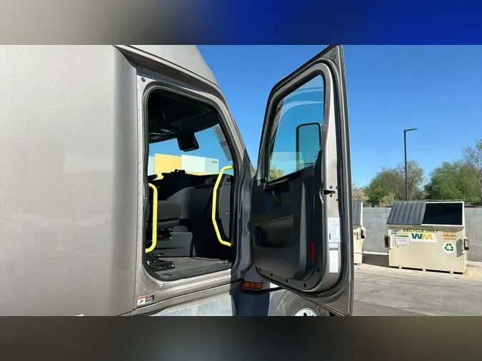 2024 Freightliner Cascadia 1268afb00551c0c8240135c23314c00453e