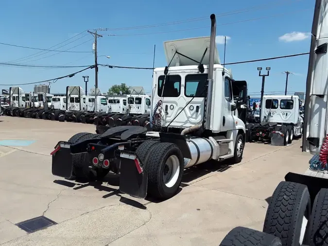 2020 FREIGHTLINER/MERCEDES CASCADIA 1258afc028cd6c0e4c4345d91ba399c2e55