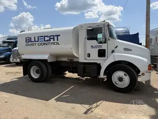 2006 KENWORTH T300
