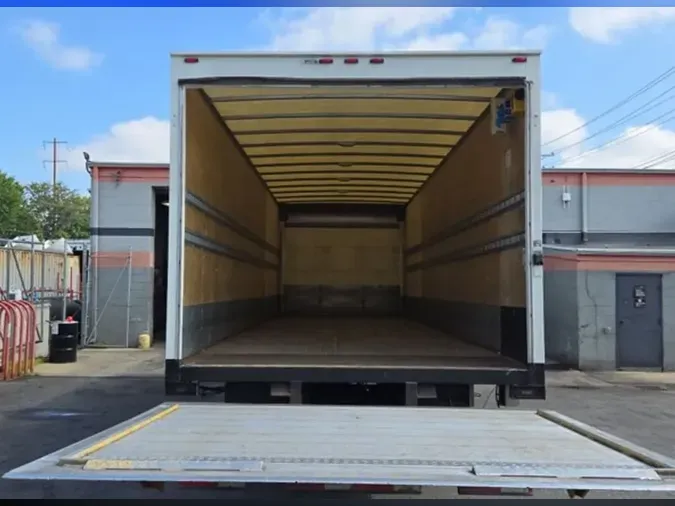 2019 FREIGHTLINER M2 106