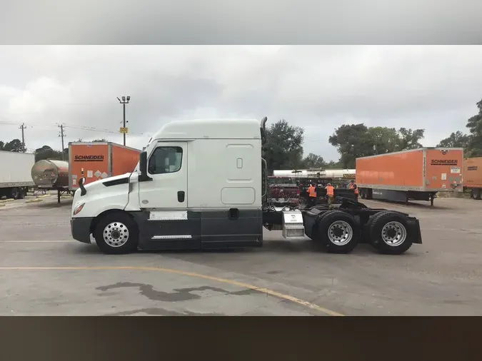 2022 Freightliner Cascadia 1268b00a873cd044bdd13caa9e4da53ee2b