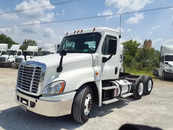 2016 FREIGHTLINER CASCADIA 1258b01f207e44f048ac464f0fb884f1091