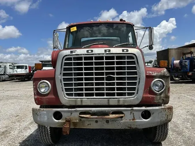 1981 FORD 8000