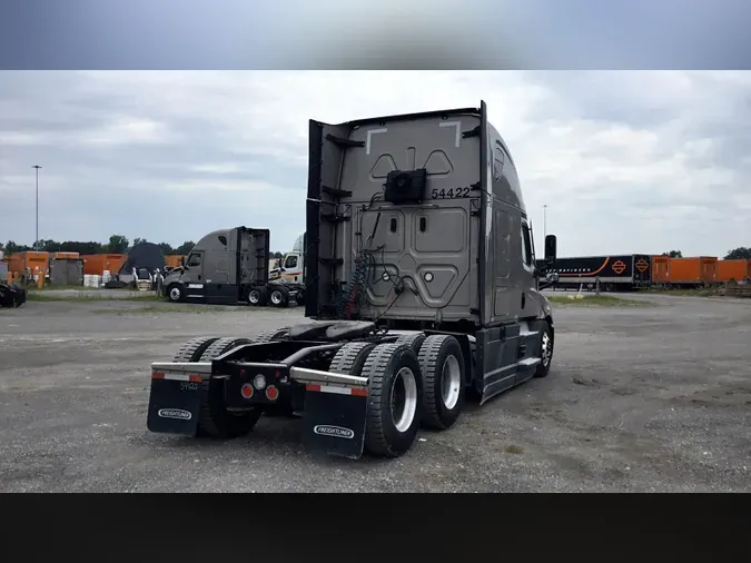2023 Freightliner Cascadia 126