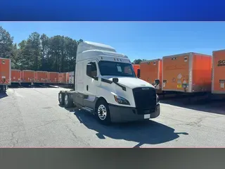 2020 Freightliner Cascadia 126