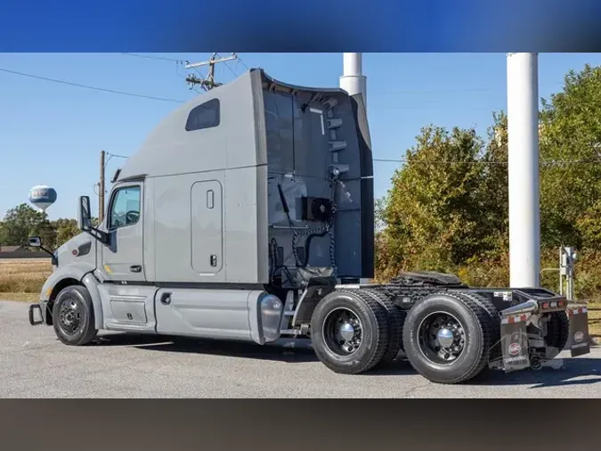 2021 PETERBILT 579