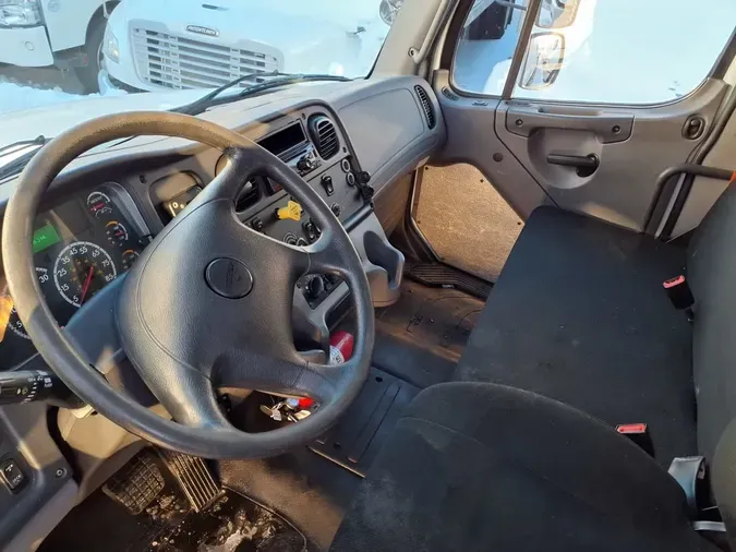 2018 FREIGHTLINER/MERCEDES M2 106