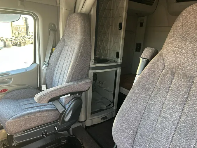 2020 Peterbilt 567